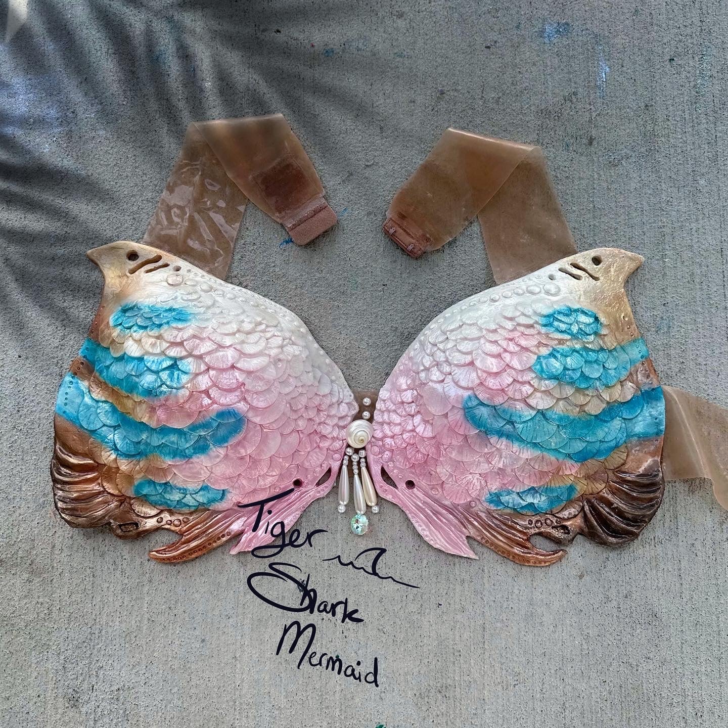 Shark Top Slot, Cup Sizes B,C,D,DD, &DDD