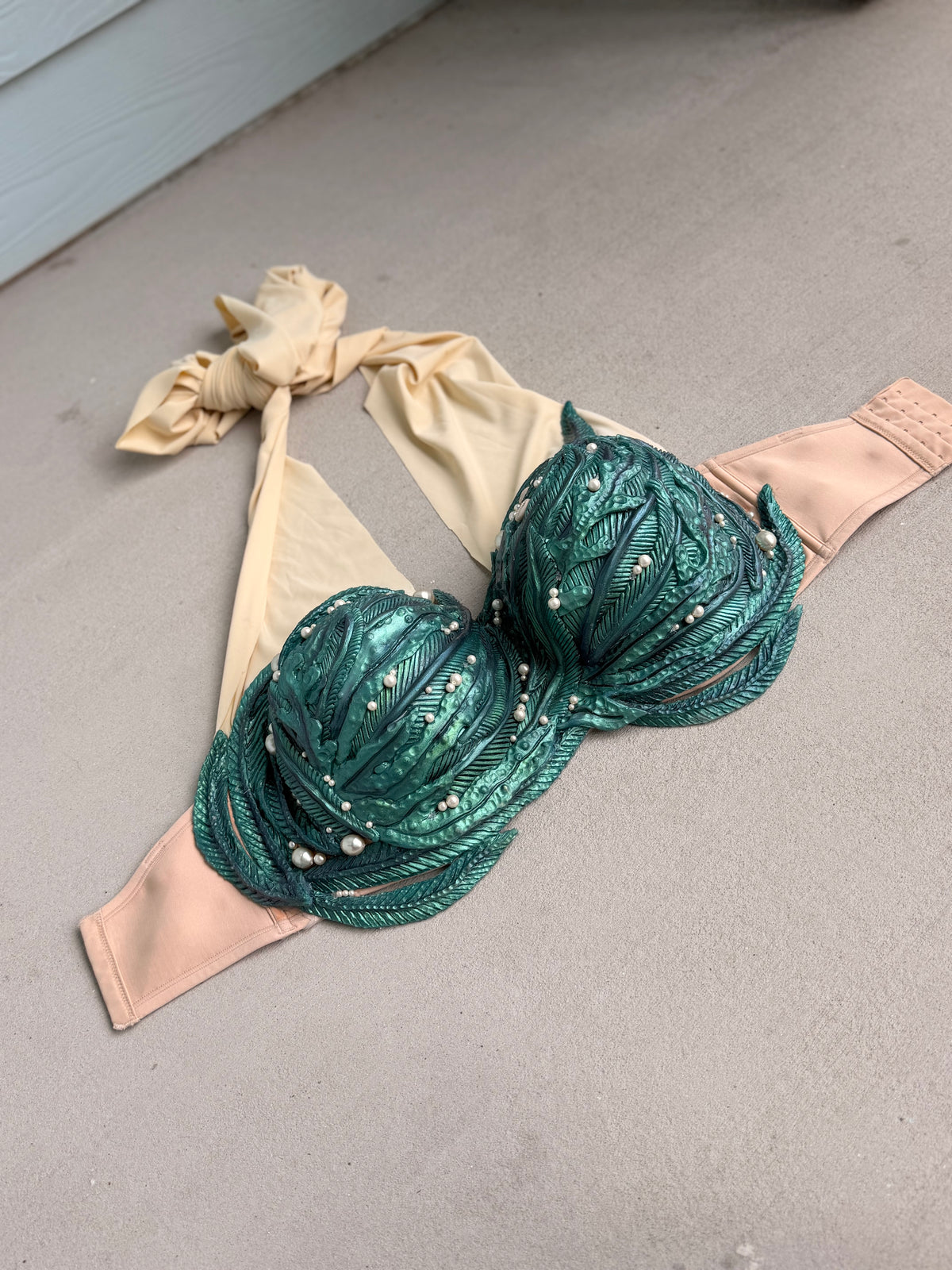Pre-Made Seaweed Siren Silicone Mermaid Top – Green Color Shift | 34H Cup or D-Ring Tie Back