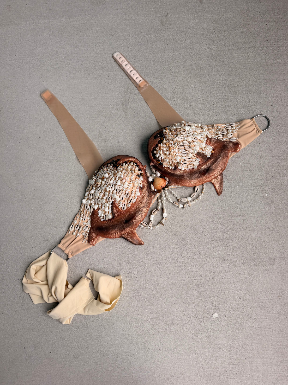 Pre-Made Bronze Hammer Head top DD Cup D-ring Tie Back