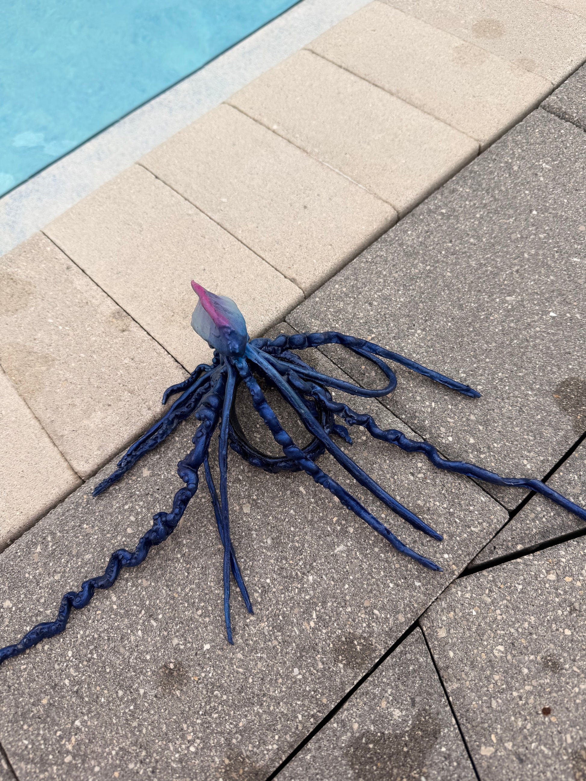 Pre-Made Man-O-war Accessory (yes it floats too)