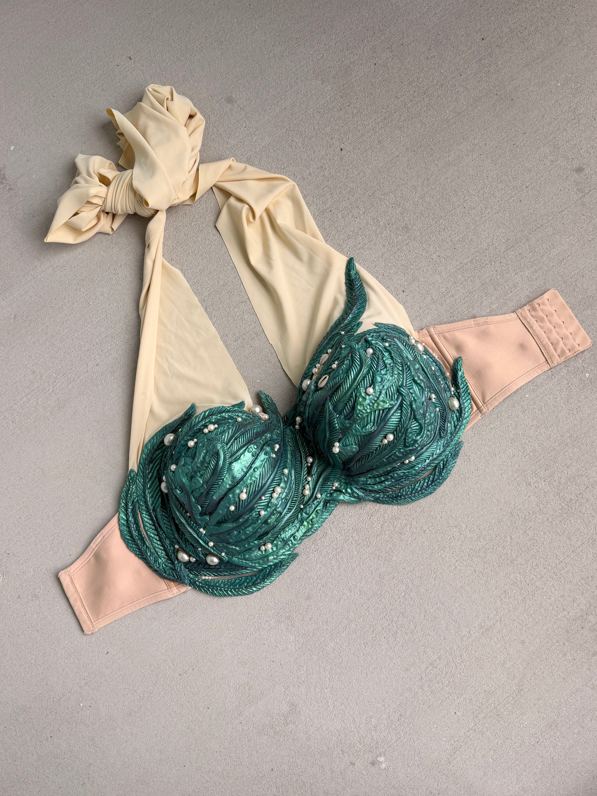 Pre-Made Seaweed Siren Silicone Mermaid Top – Green Color Shift | 34H Cup or D-Ring Tie Back