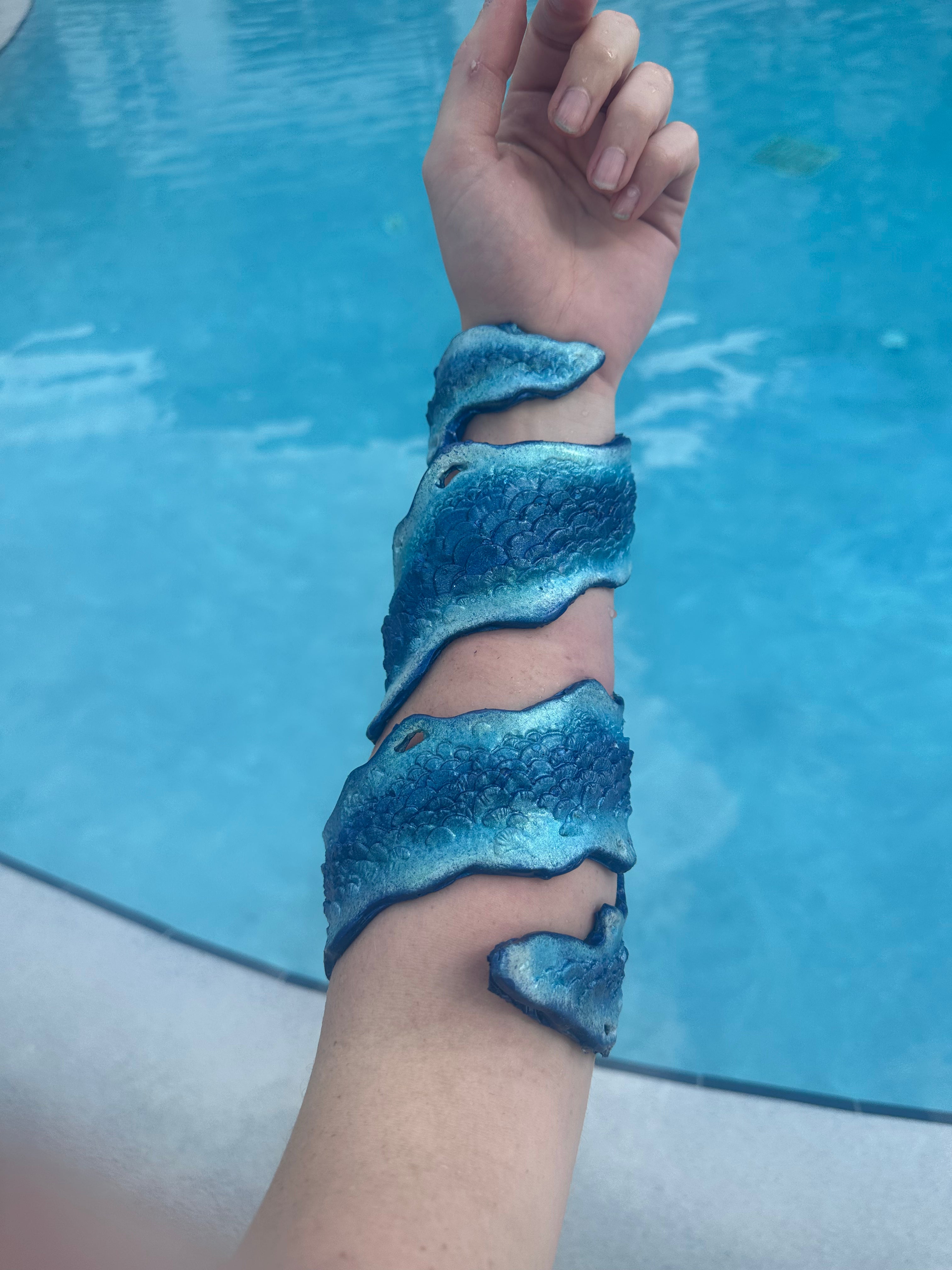 Mako/H2O Mermaid Arm Wrap -Long