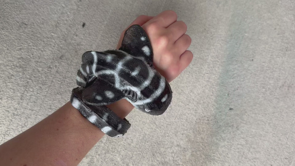 Shark Arm Wraps – Flexible Silicone Performance Accessories